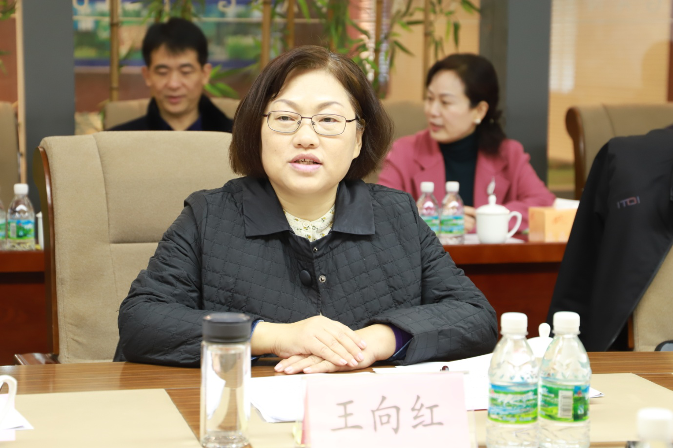 市长陈之常来开云手机官方版在线入口召开开云手机官方版在线入口特钢“十四五” 规划调研座谈会